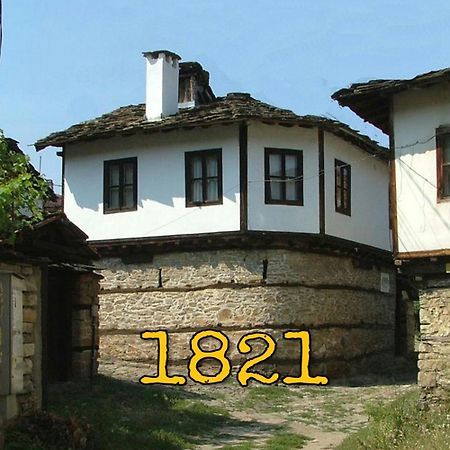 The Tinkov House In Lovetsj Buitenkant foto