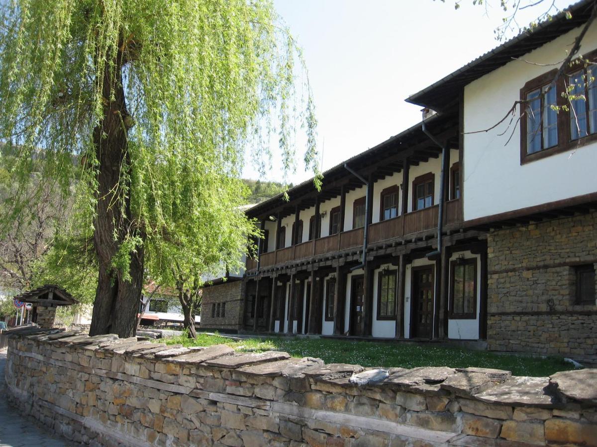 The Tinkov House In Lovetsj Buitenkant foto
