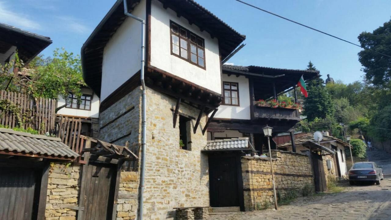 The Tinkov House In Lovetsj Buitenkant foto